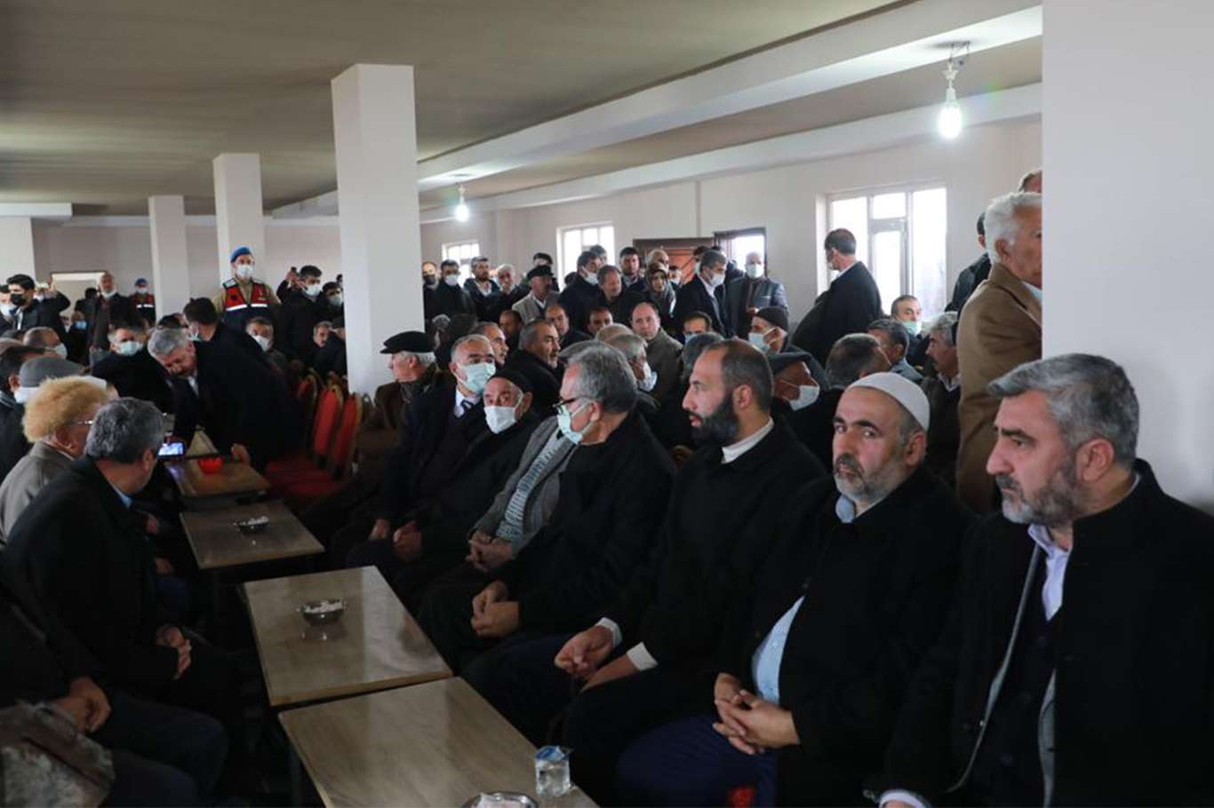 Bitlis'te 3 yıldan bu yana süren husumet barışla sonuçlandı Bitlis'te 3 yıldan bu yana süren husumet barışla sonuçlandı
